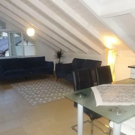 Apartman Babylon *