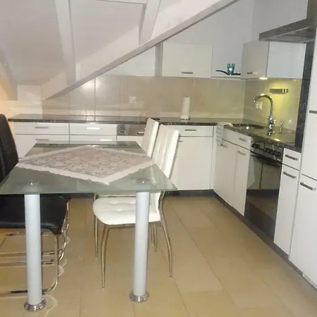 Apartman Babylon *